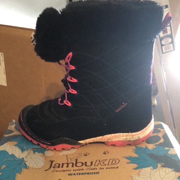 Kids boots size 5m. Worn once - Picture 2 of 2